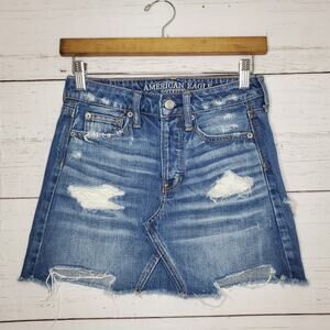 American Eagle Distressed Front Denim Skirt size 00
